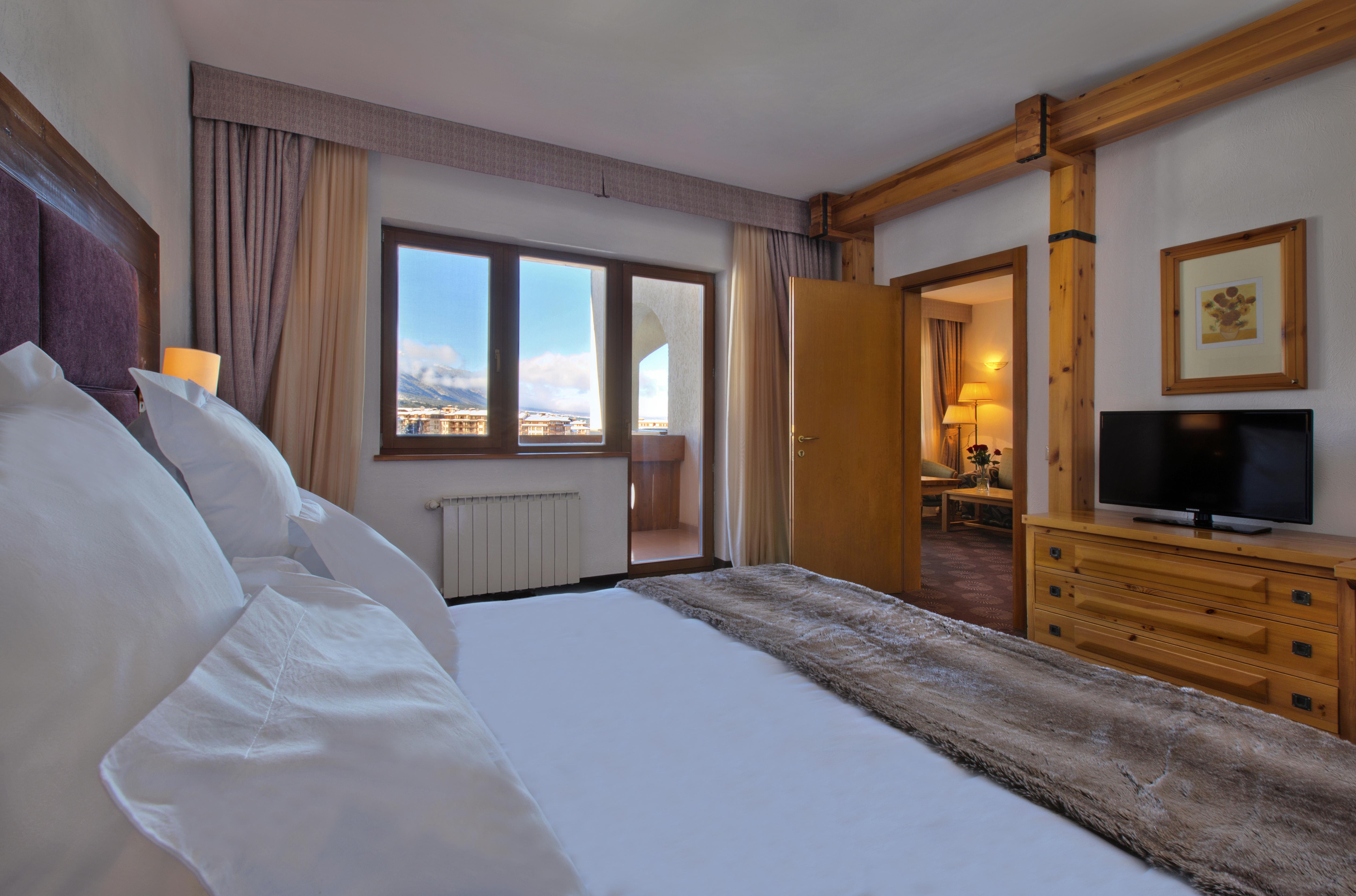 Kempinski Hotel Grand Arena Bansko Eksteriør billede A bedroom at the Hotel
