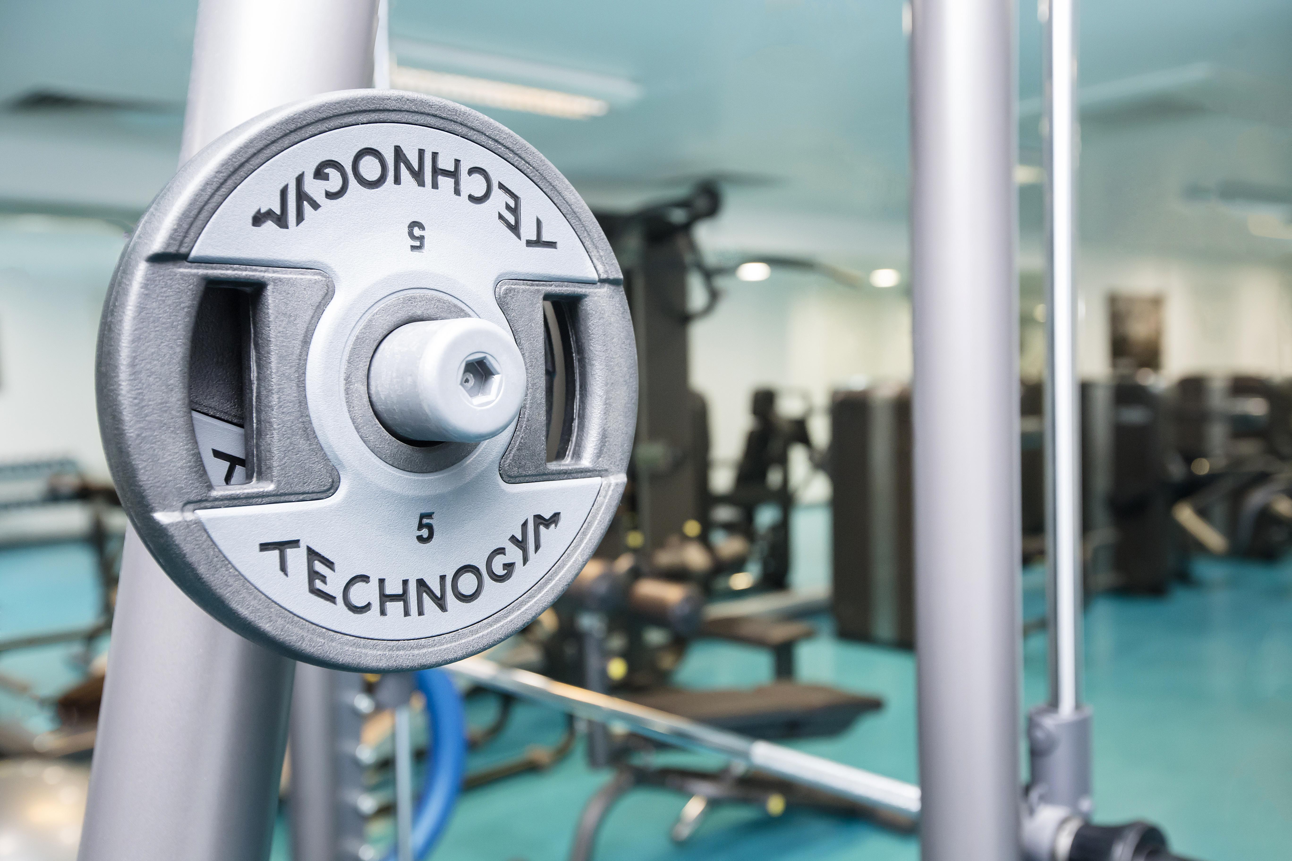 Kempinski Hotel Grand Arena Bansko Eksteriør billede A Technogym weight plate