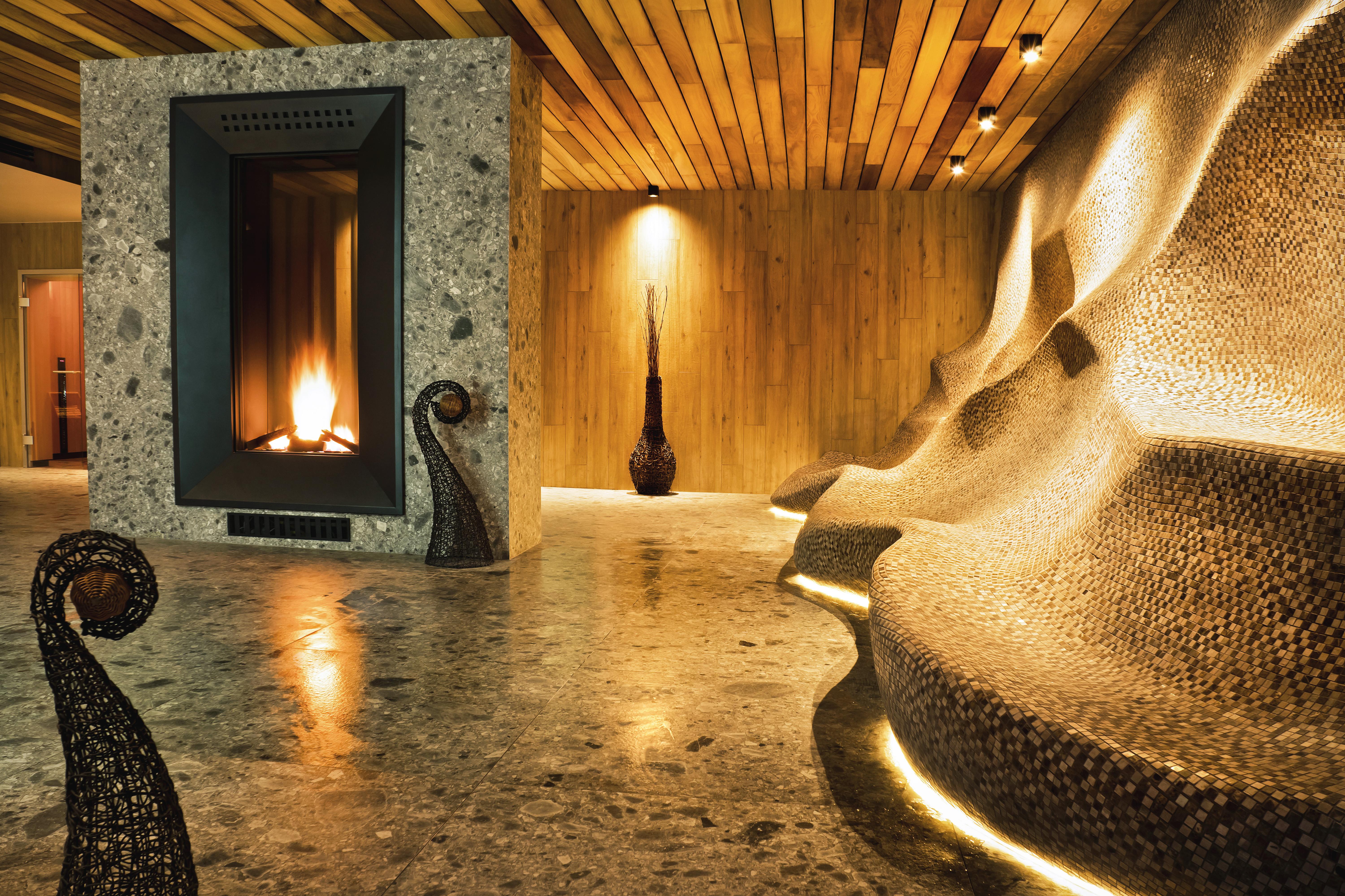 Kempinski Hotel Grand Arena Bansko Eksteriør billede A modern spa